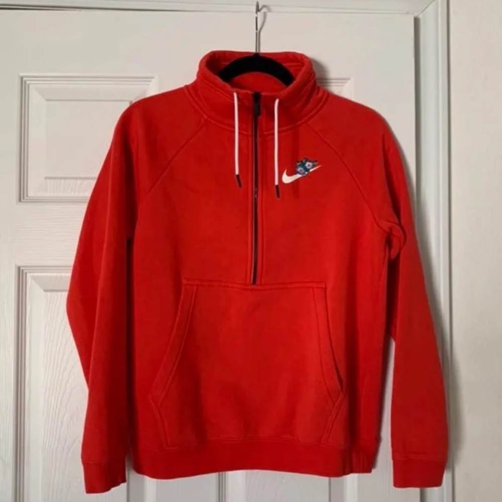 NEW - Nike sweatshirt